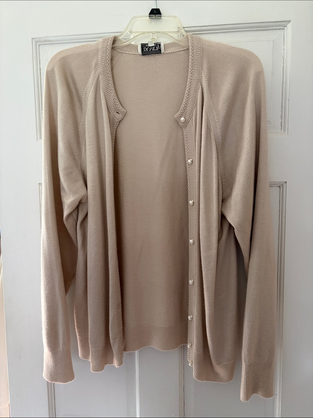 DANIER Cream Pearl-Button Cardigan Sweater